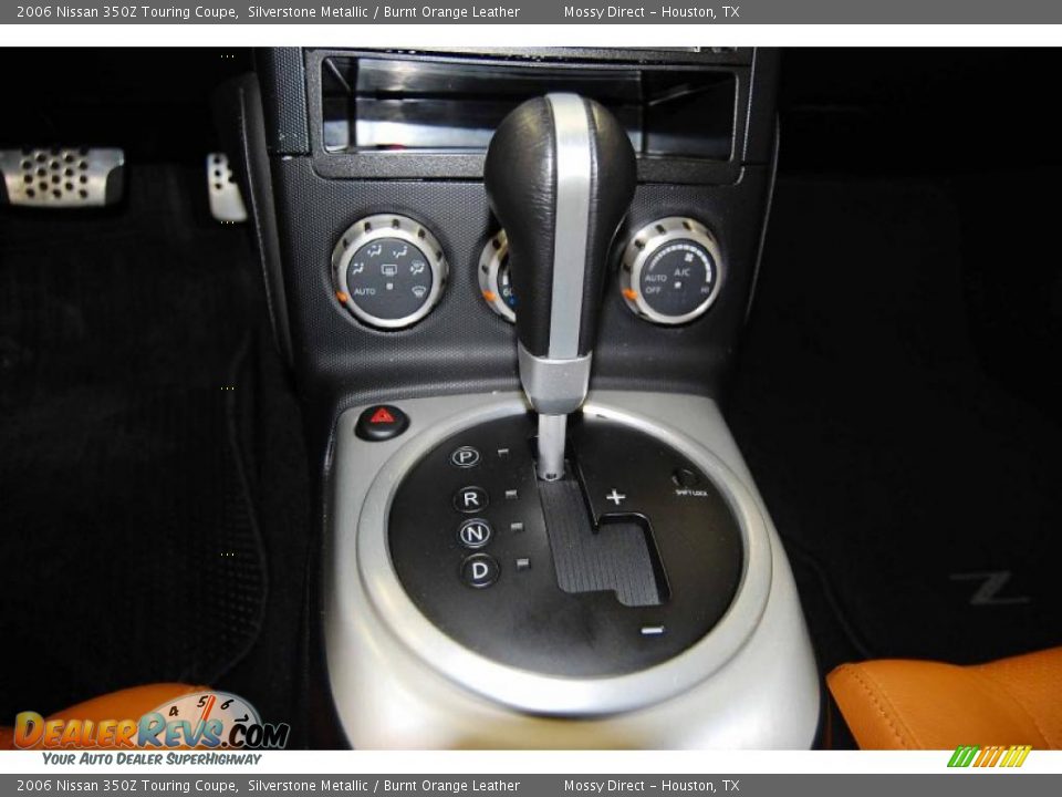 2006 Nissan 350Z Touring Coupe Shifter Photo #23