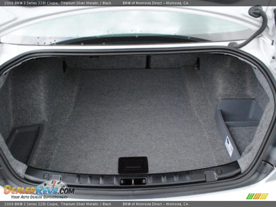 2009 BMW 3 Series 328i Coupe Trunk Photo #11