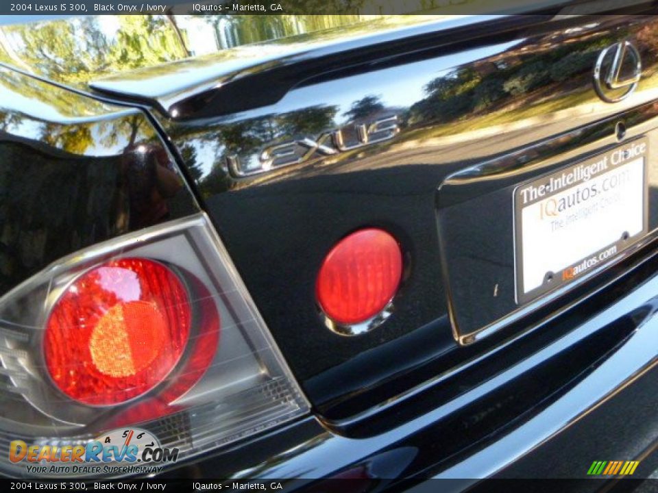 2004 Lexus IS 300 Black Onyx / Ivory Photo #13