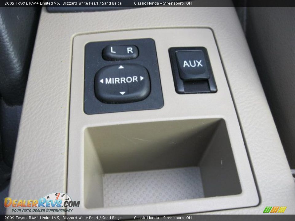 Controls of 2009 Toyota RAV4 Limited V6 Photo #27