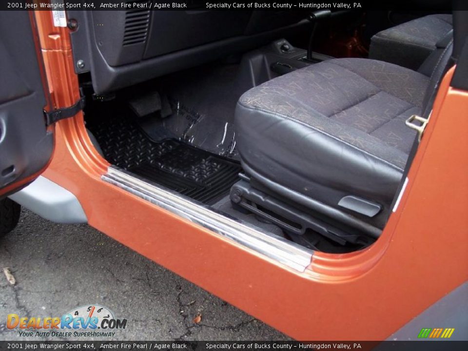 2001 Jeep Wrangler Sport 4x4 Amber Fire Pearl / Agate Black Photo #31