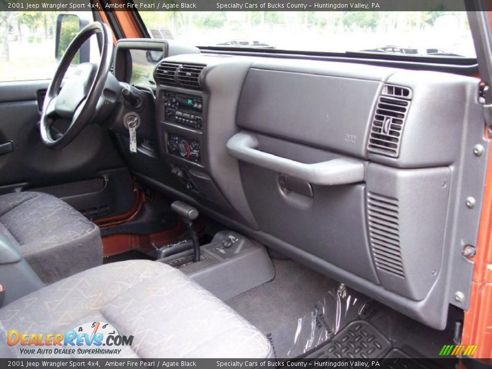 2001 Jeep Wrangler Sport 4x4 Amber Fire Pearl / Agate Black Photo #34