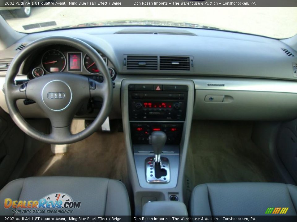 Dashboard of 2002 Audi A4 1.8T quattro Avant Photo #28