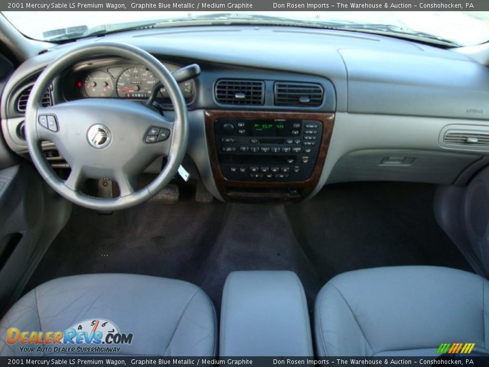 Dashboard of 2001 Mercury Sable LS Premium Wagon Photo #26