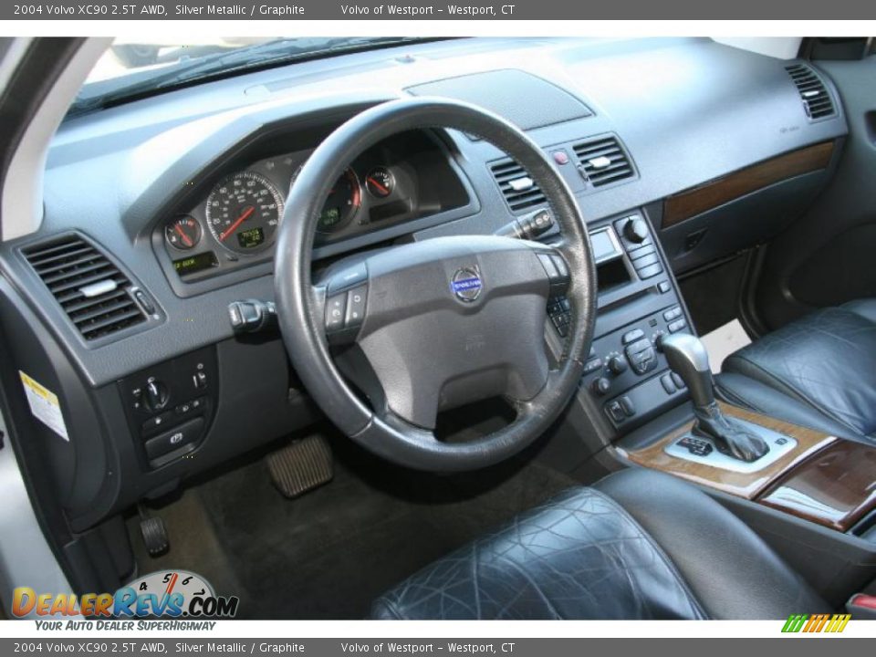 Dashboard of 2004 Volvo XC90 2.5T AWD Photo #5