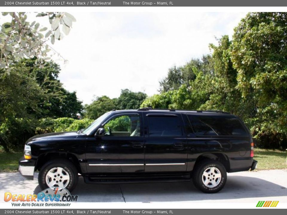2004 Chevrolet Suburban 1500 LT 4x4 Black / Tan/Neutral Photo #3