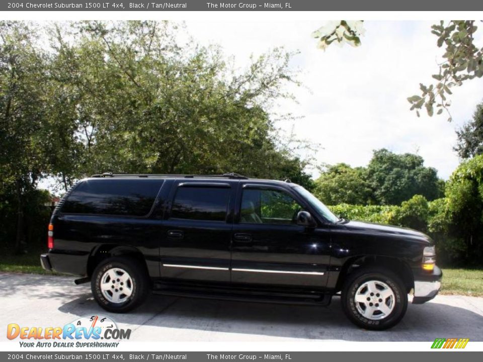 2004 Chevrolet Suburban 1500 LT 4x4 Black / Tan/Neutral Photo #12
