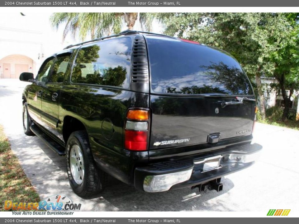 2004 Chevrolet Suburban 1500 LT 4x4 Black / Tan/Neutral Photo #19