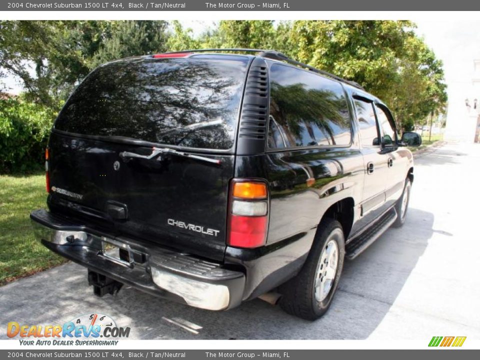 2004 Chevrolet Suburban 1500 LT 4x4 Black / Tan/Neutral Photo #20