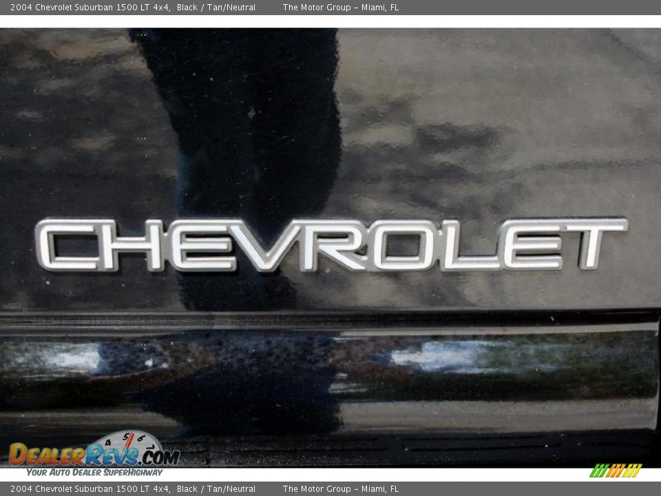 2004 Chevrolet Suburban 1500 LT 4x4 Logo Photo #29