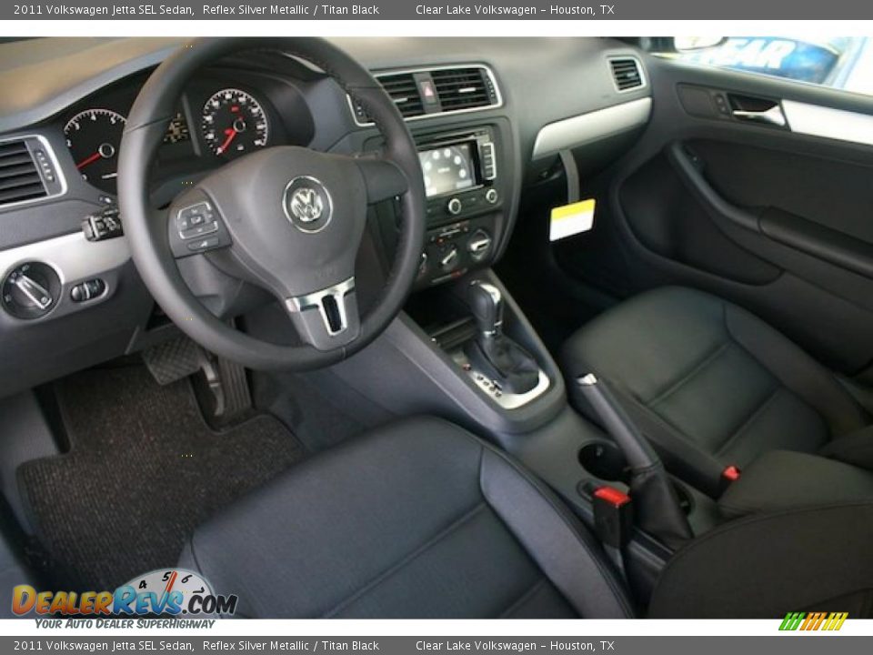 Titan Black Interior - 2011 Volkswagen Jetta SEL Sedan Photo #14