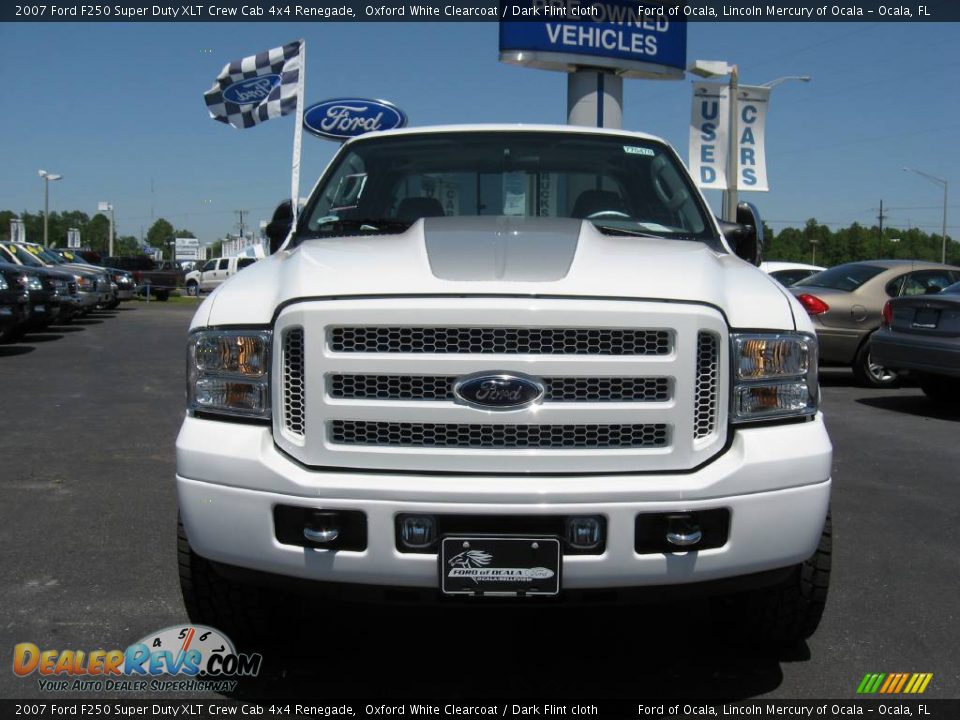 2007 Ford F250 Super Duty XLT Crew Cab 4x4 Renegade Oxford White Clearcoat / Dark Flint cloth Photo #2