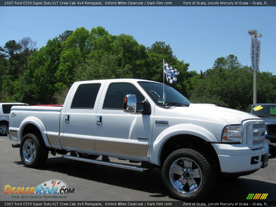 2007 Ford F250 Super Duty XLT Crew Cab 4x4 Renegade Oxford White Clearcoat / Dark Flint cloth Photo #7