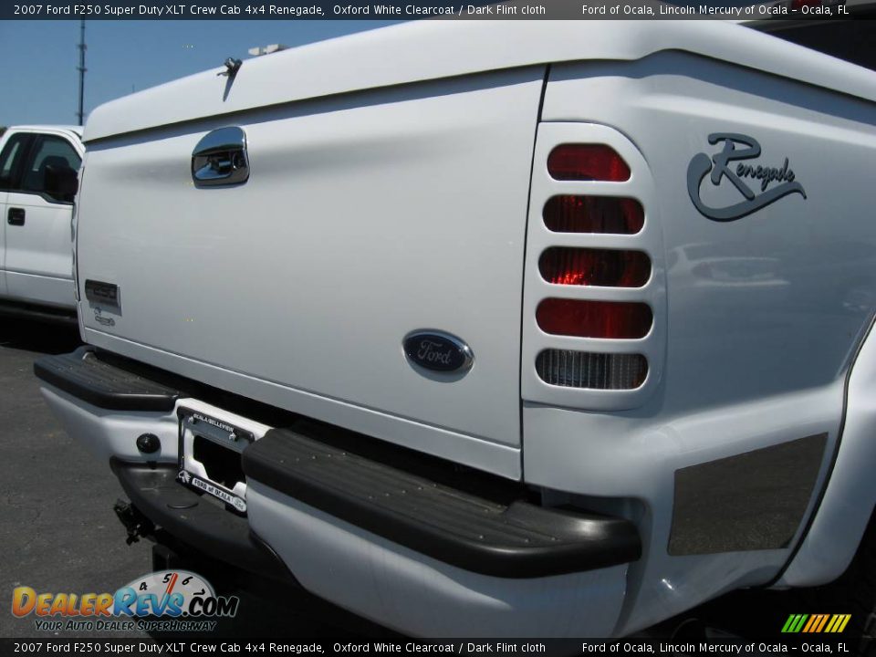 2007 Ford F250 Super Duty XLT Crew Cab 4x4 Renegade Oxford White Clearcoat / Dark Flint cloth Photo #8