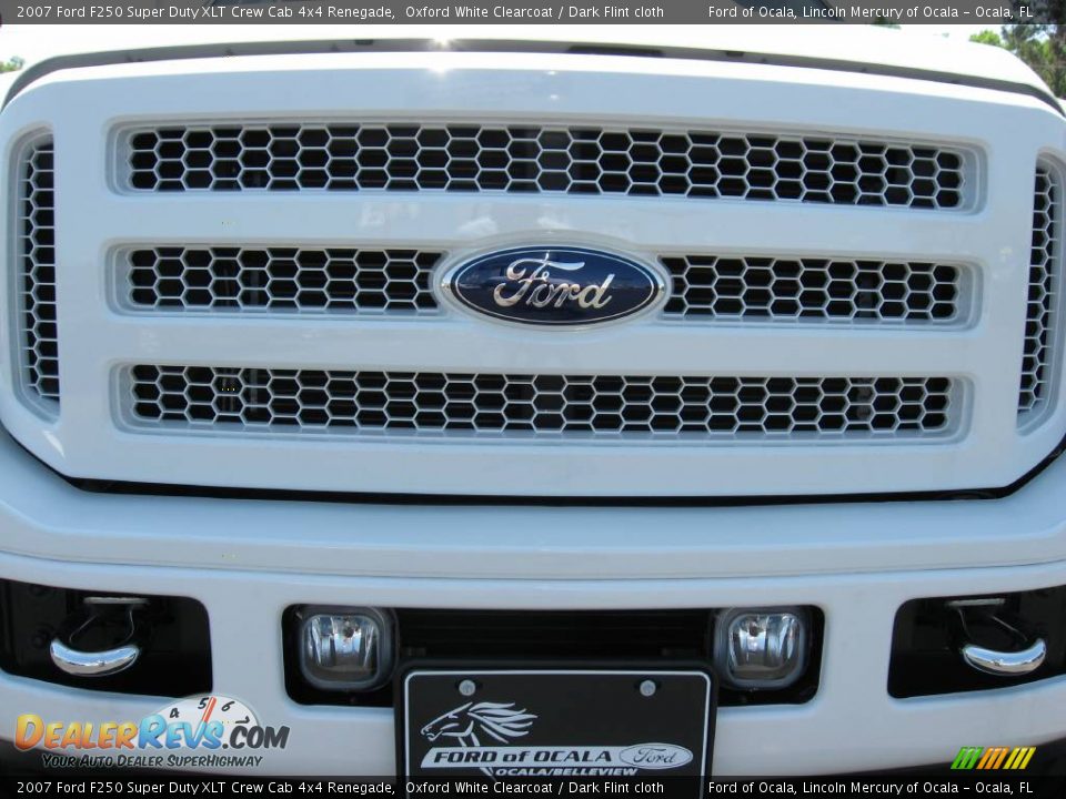 2007 Ford F250 Super Duty XLT Crew Cab 4x4 Renegade Oxford White Clearcoat / Dark Flint cloth Photo #9