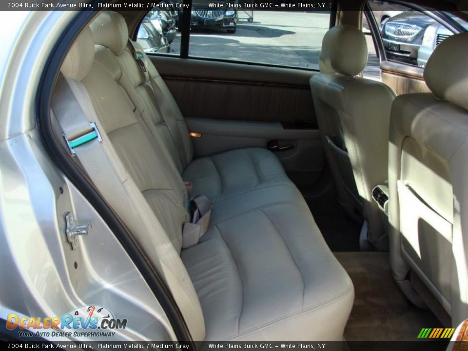 Medium Gray Interior - 2004 Buick Park Avenue Ultra Photo #16