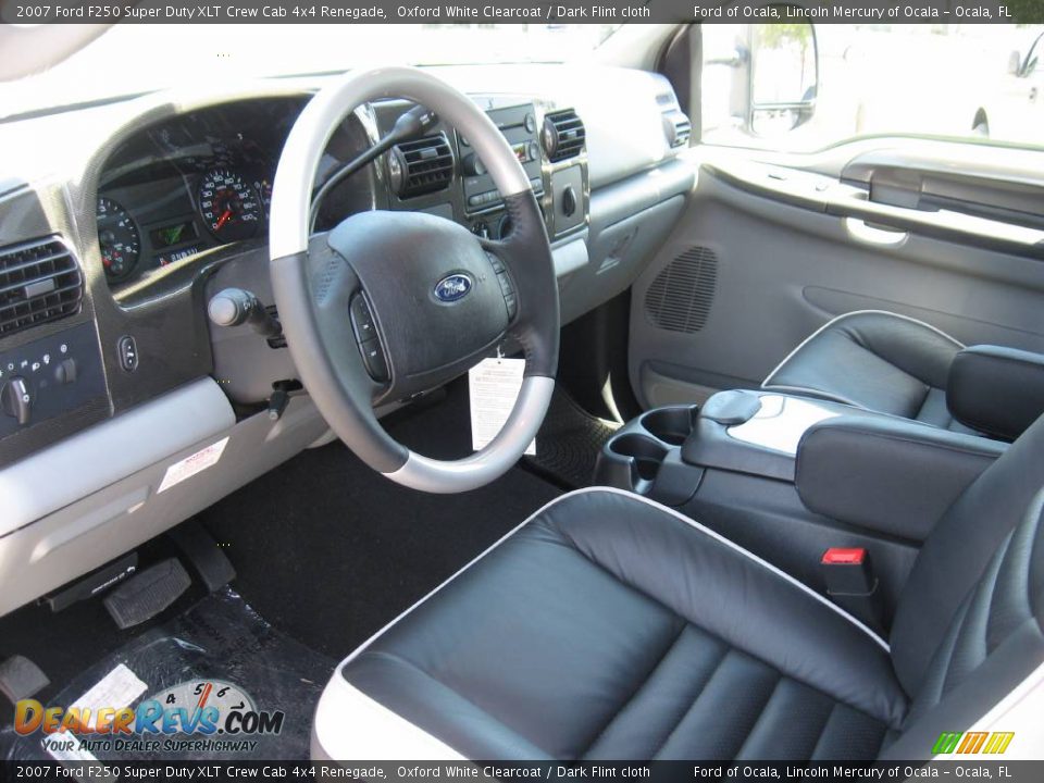 2007 Ford F250 Super Duty XLT Crew Cab 4x4 Renegade Oxford White Clearcoat / Dark Flint cloth Photo #27