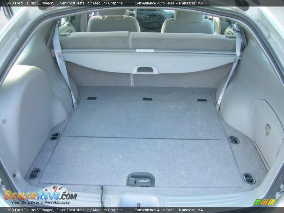 1998 Ford Taurus SE Wagon Trunk Photo #14