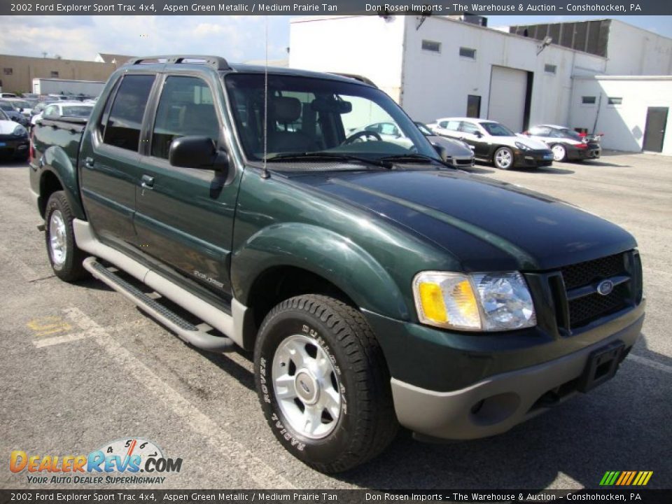 Front 3/4 View of 2002 Ford Explorer Sport Trac 4x4 Photo #4