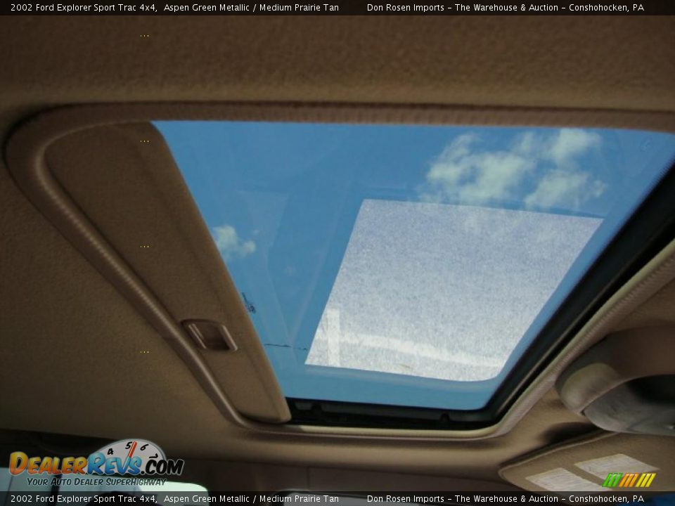 Sunroof of 2002 Ford Explorer Sport Trac 4x4 Photo #22