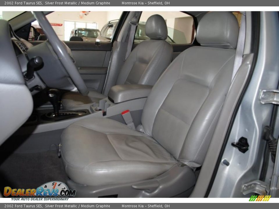 Medium Graphite Interior - 2002 Ford Taurus SES Photo #15