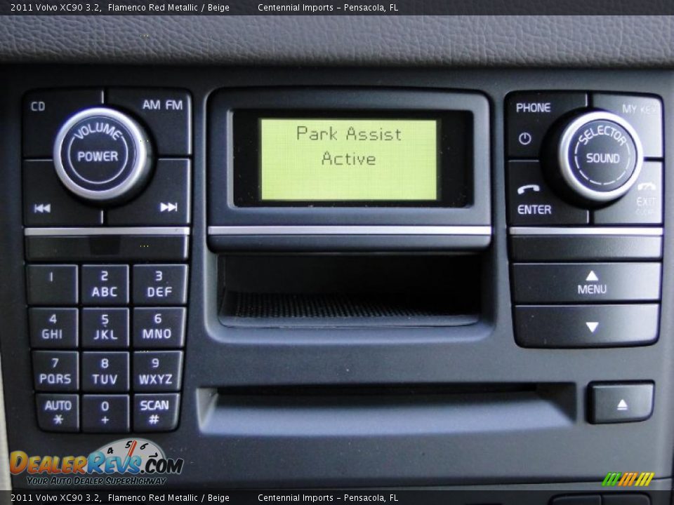 Controls of 2011 Volvo XC90 3.2 Photo #11