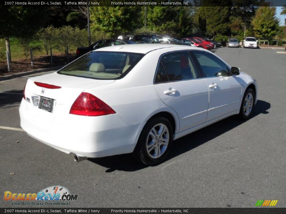 2007 Honda accord sedan white #6