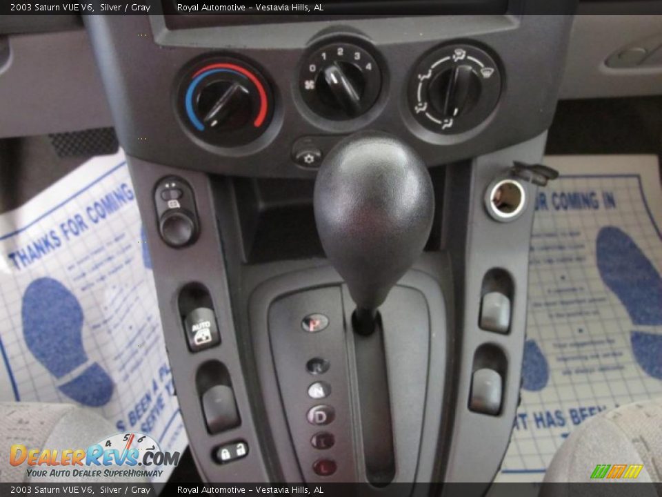 2003 Saturn VUE V6 Shifter Photo #20