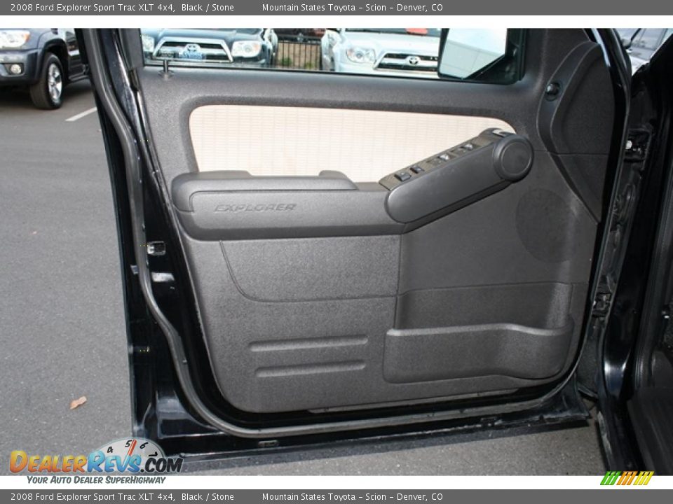 Door Panel of 2008 Ford Explorer Sport Trac XLT 4x4 Photo #14