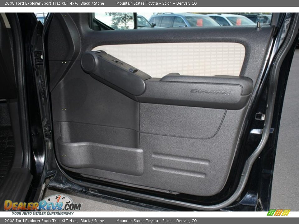 Door Panel of 2008 Ford Explorer Sport Trac XLT 4x4 Photo #15