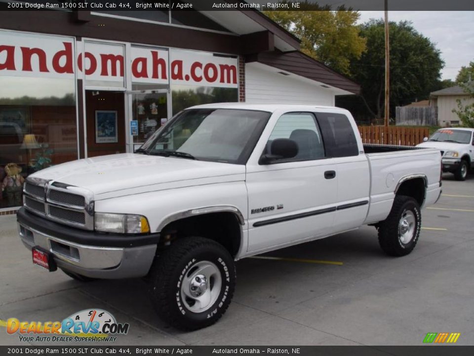 2001 Dodge Ram 1500 SLT Club Cab 4x4 Bright White / Agate Photo #3