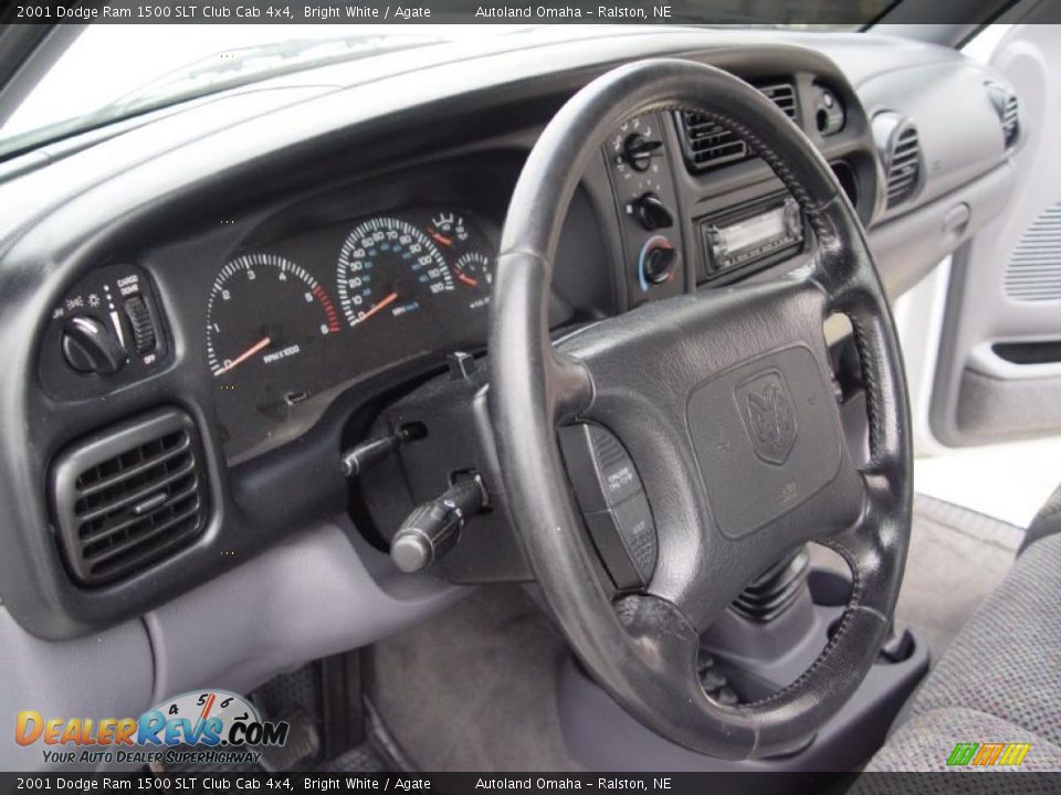 2001 Dodge Ram 1500 SLT Club Cab 4x4 Bright White / Agate Photo #8