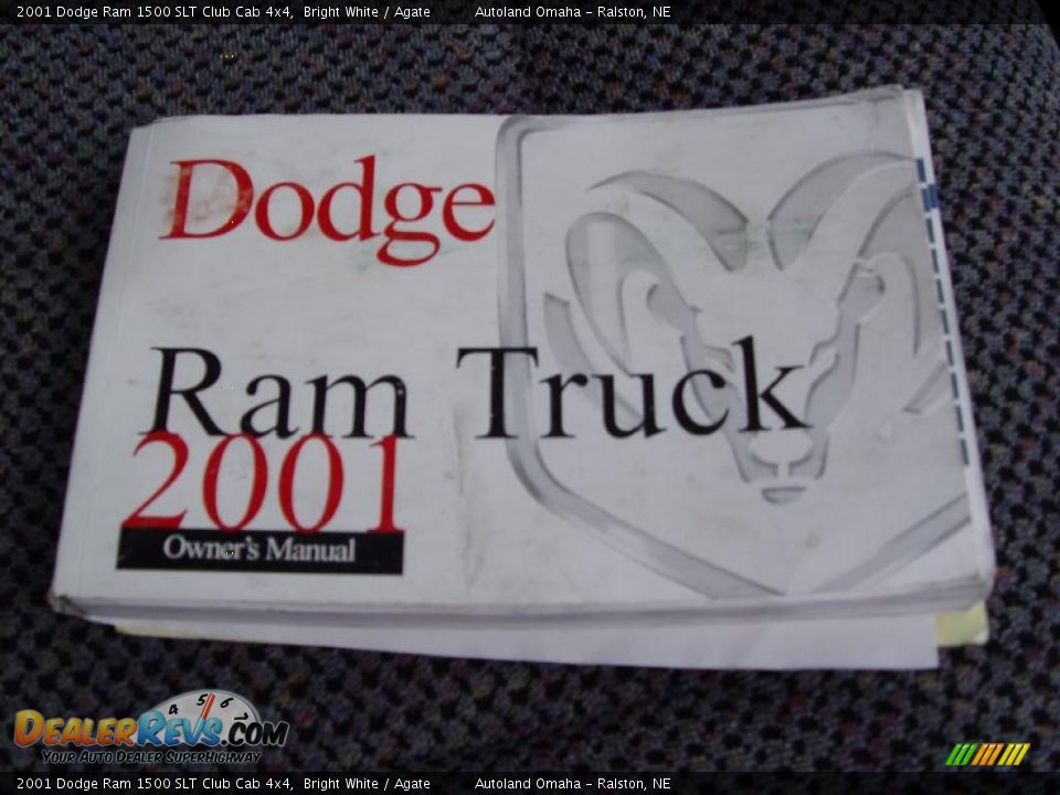 2001 Dodge Ram 1500 SLT Club Cab 4x4 Bright White / Agate Photo #13