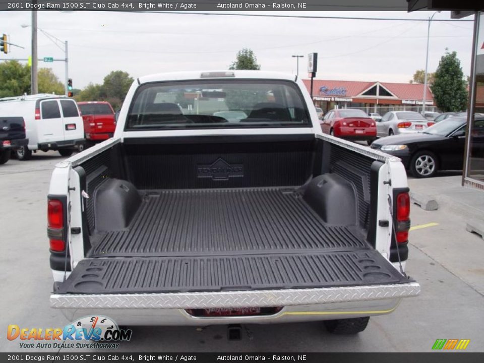 2001 Dodge Ram 1500 SLT Club Cab 4x4 Bright White / Agate Photo #16