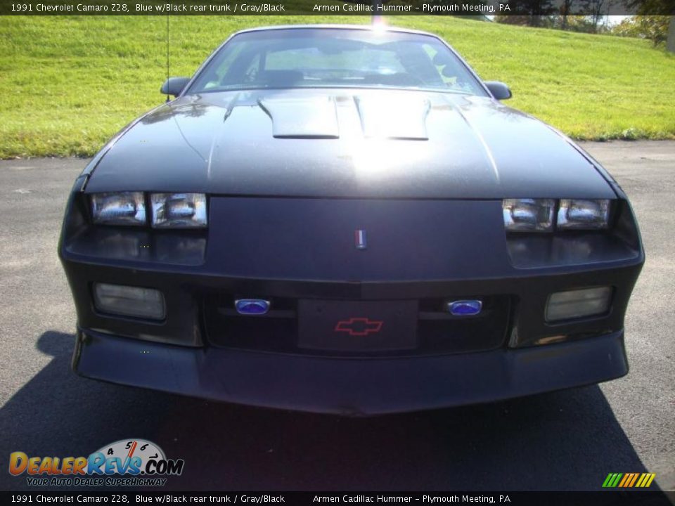 1991 Chevrolet Camaro Z28 Blue w/Black rear trunk / Gray/Black Photo #3