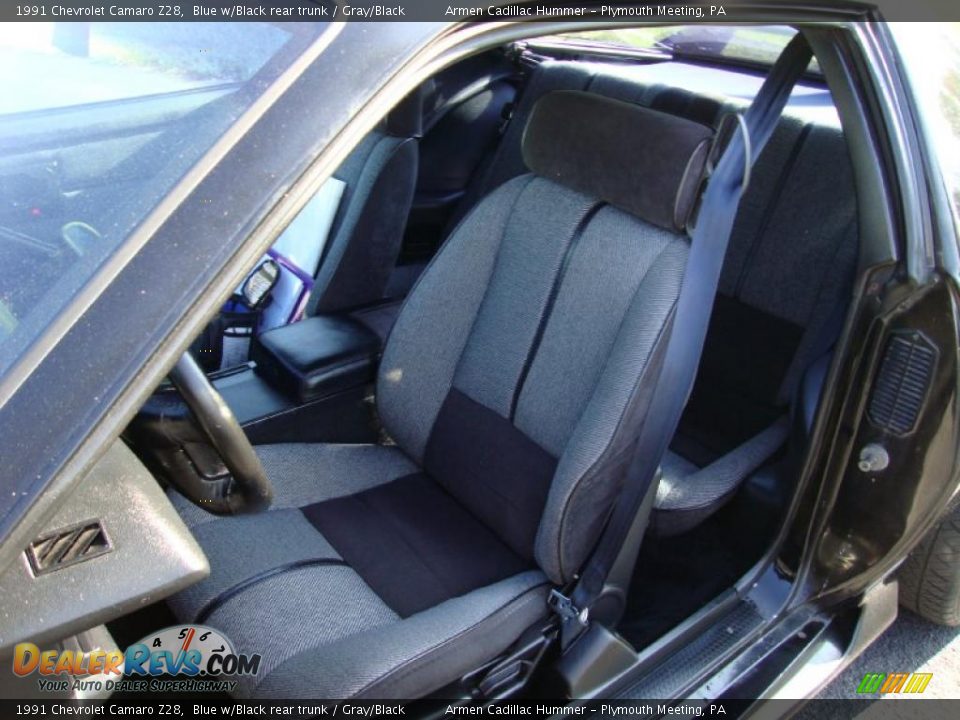 Gray/Black Interior - 1991 Chevrolet Camaro Z28 Photo #17