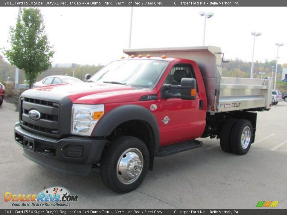 Front 3/4 View of 2011 Ford F550 Super Duty XL Regular Cab 4x4 Dump Truck Photo #4