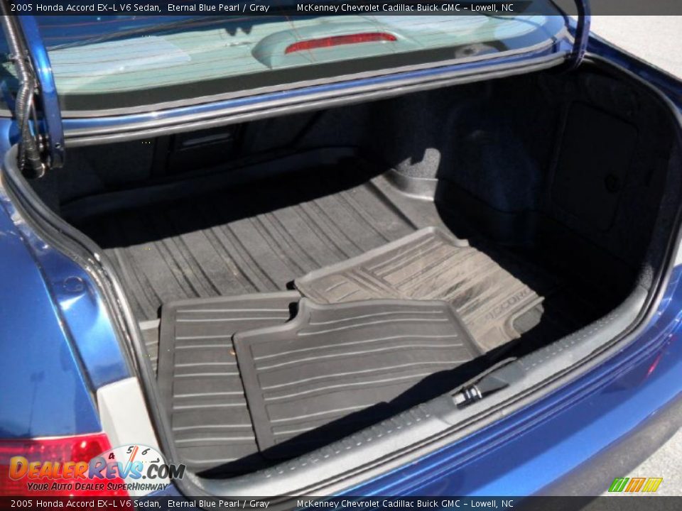 2005 Honda Accord EX-L V6 Sedan Eternal Blue Pearl / Gray Photo #18