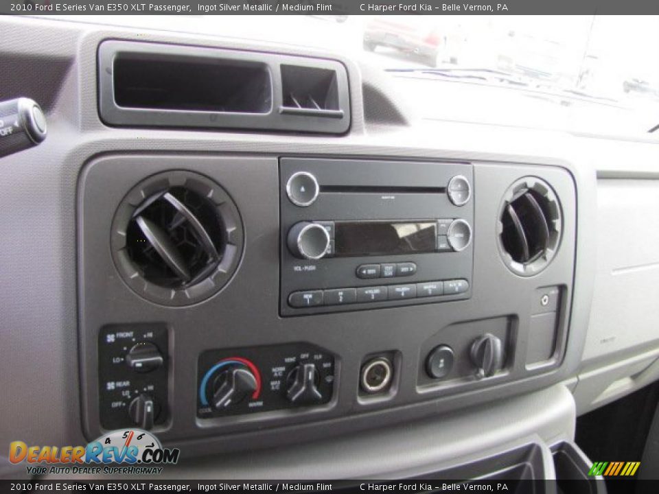 Controls of 2010 Ford E Series Van E350 XLT Passenger Photo #18