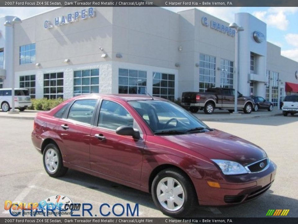 2007 Ford Focus ZX4 SE Sedan Dark Toreador Red Metallic / Charcoal/Light Flint Photo #1