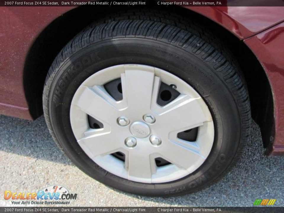 2007 Ford Focus ZX4 SE Sedan Wheel Photo #3