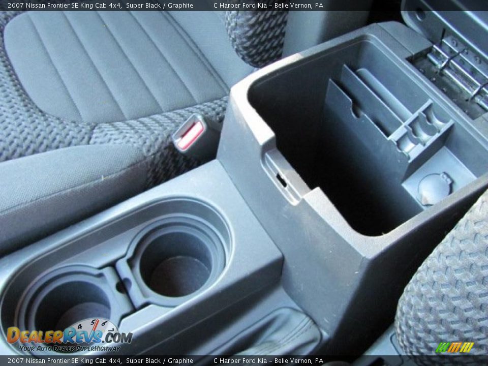 2007 Nissan Frontier SE King Cab 4x4 Super Black / Graphite Photo #21
