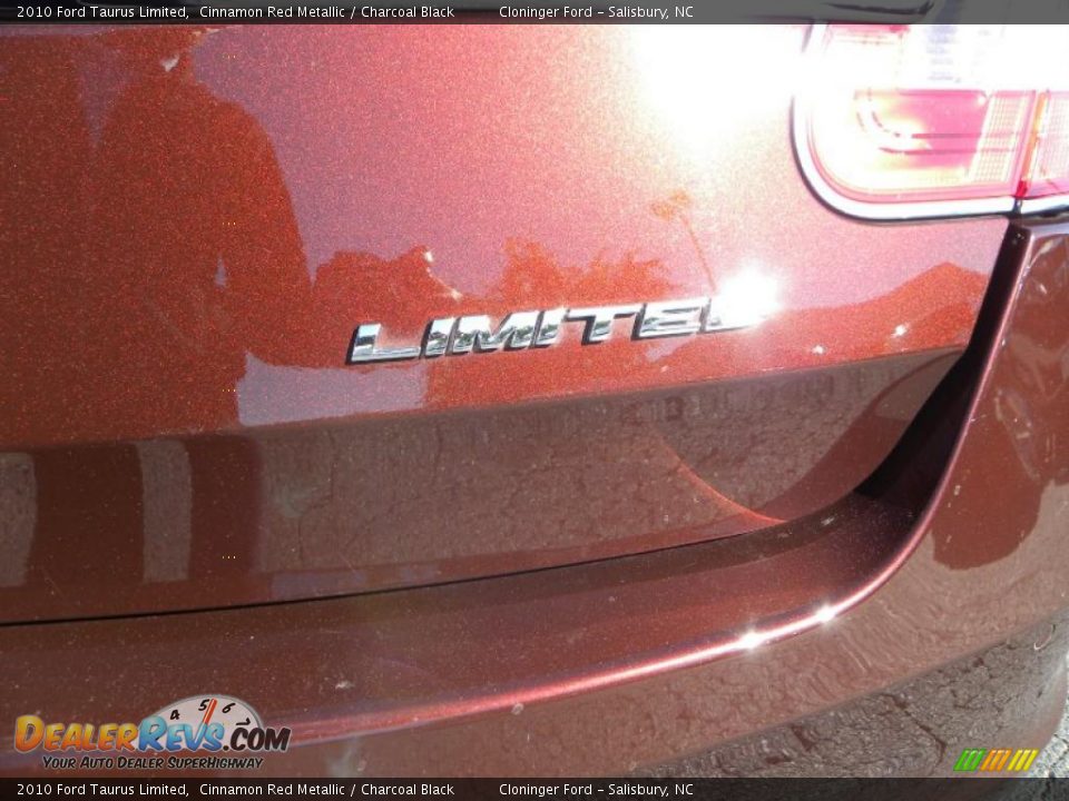 2010 Ford Taurus Limited Logo Photo #13