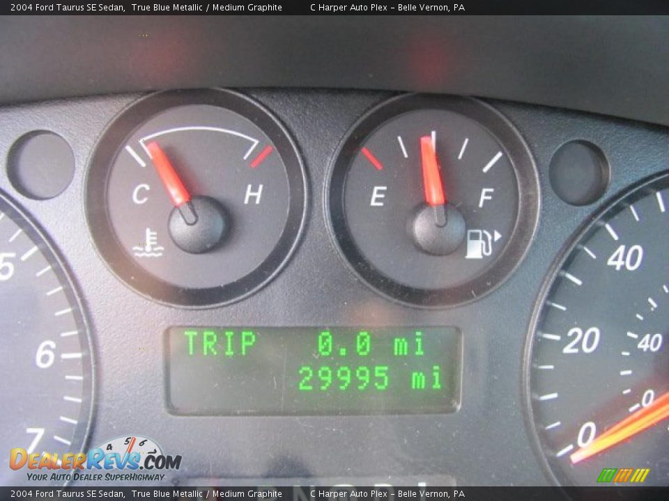 2004 Ford Taurus SE Sedan True Blue Metallic / Medium Graphite Photo #25