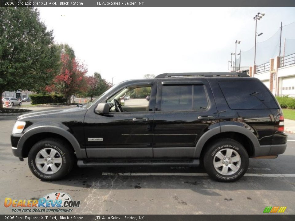 2006 Ford Explorer XLT 4x4 Black / Stone Photo #4
