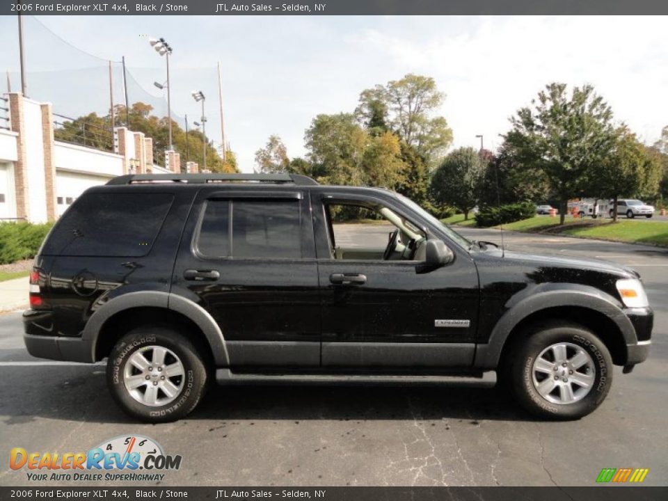 2006 Ford Explorer XLT 4x4 Black / Stone Photo #8