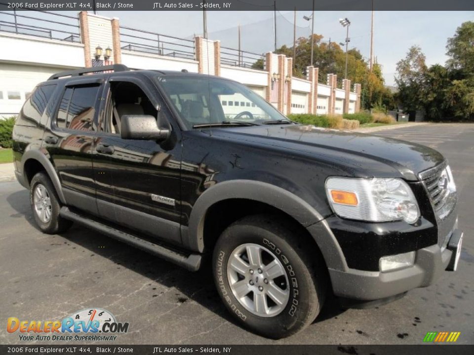2006 Ford Explorer XLT 4x4 Black / Stone Photo #9