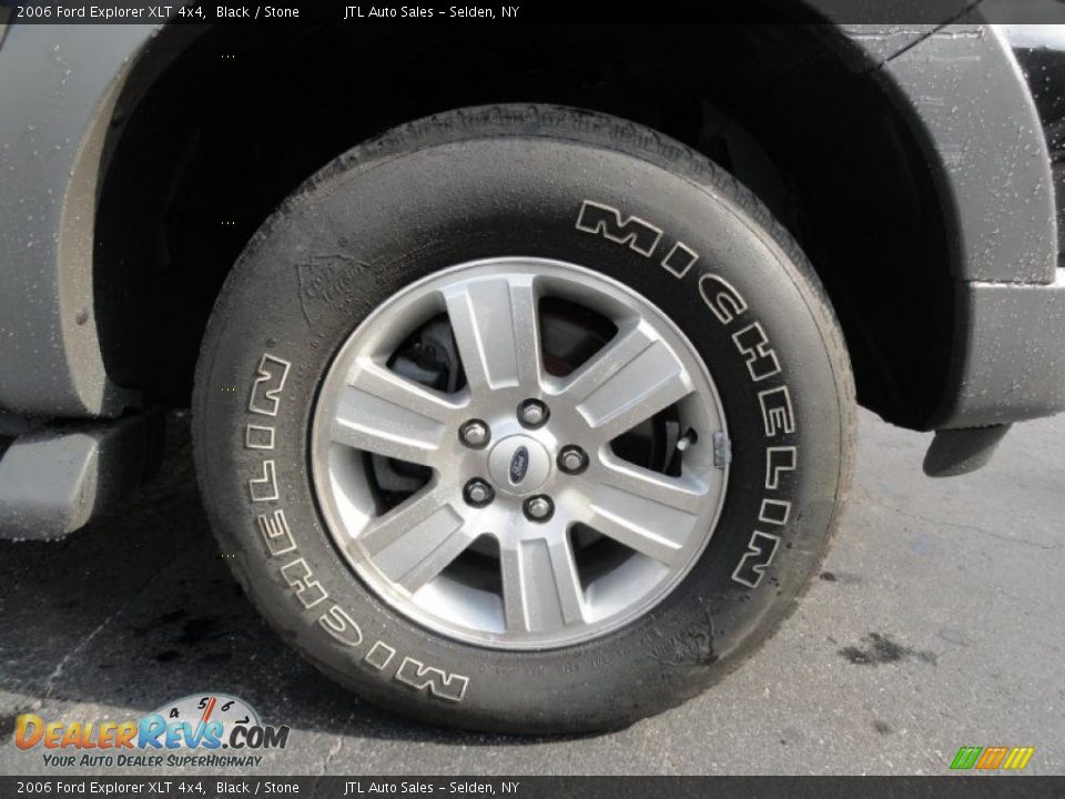2006 Ford Explorer XLT 4x4 Black / Stone Photo #10