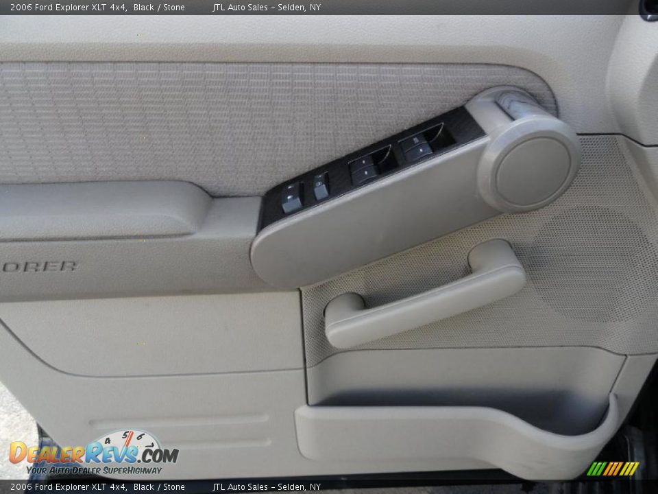 2006 Ford Explorer XLT 4x4 Black / Stone Photo #11