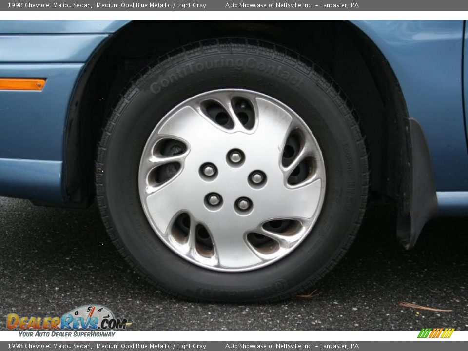 1998 Chevrolet Malibu Sedan Wheel Photo #12